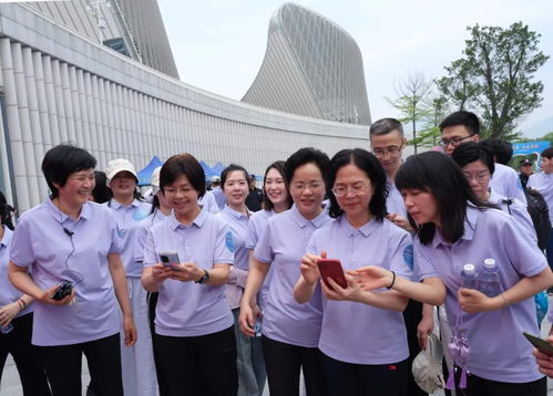 2024年福建省家庭教育宣傳周 “為愛奔跑”母親健康1+1公益募捐活動舉行，教育咨詢服務同步開展