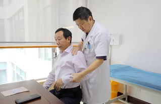 院領導親身體驗就醫流程，主題教育助力優化患者服務